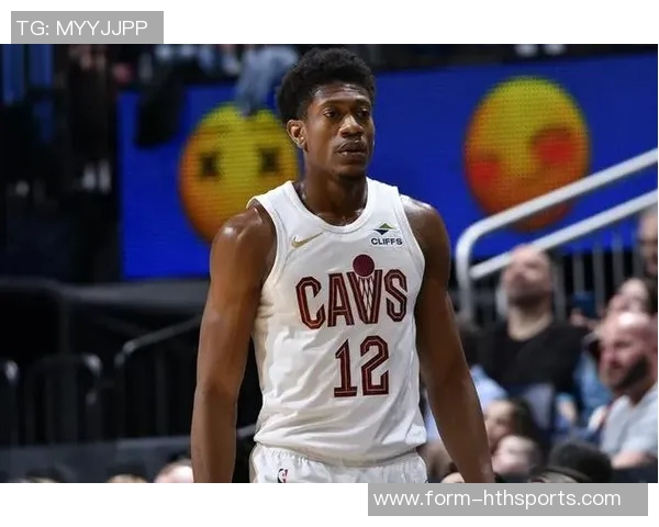 亨特表现出色16投8中三分命中率高达33贡献20分7篮板2抢断正负值高达19